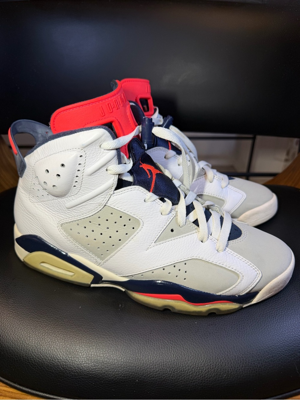 Nike Air Jordan 6 Retro 384664-104 Tinker 2018 White Infrared Grey Red Size 10
